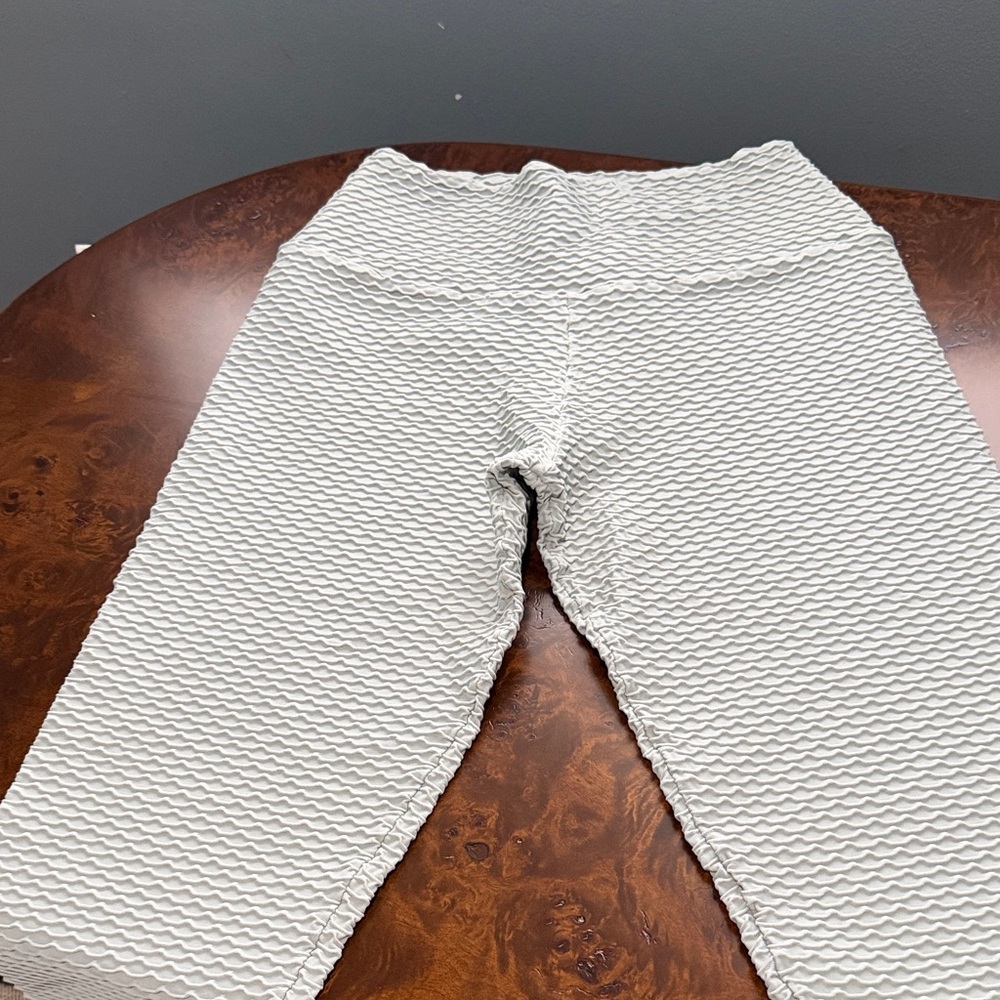 Booty by Brabants Textured Light Green Leggings